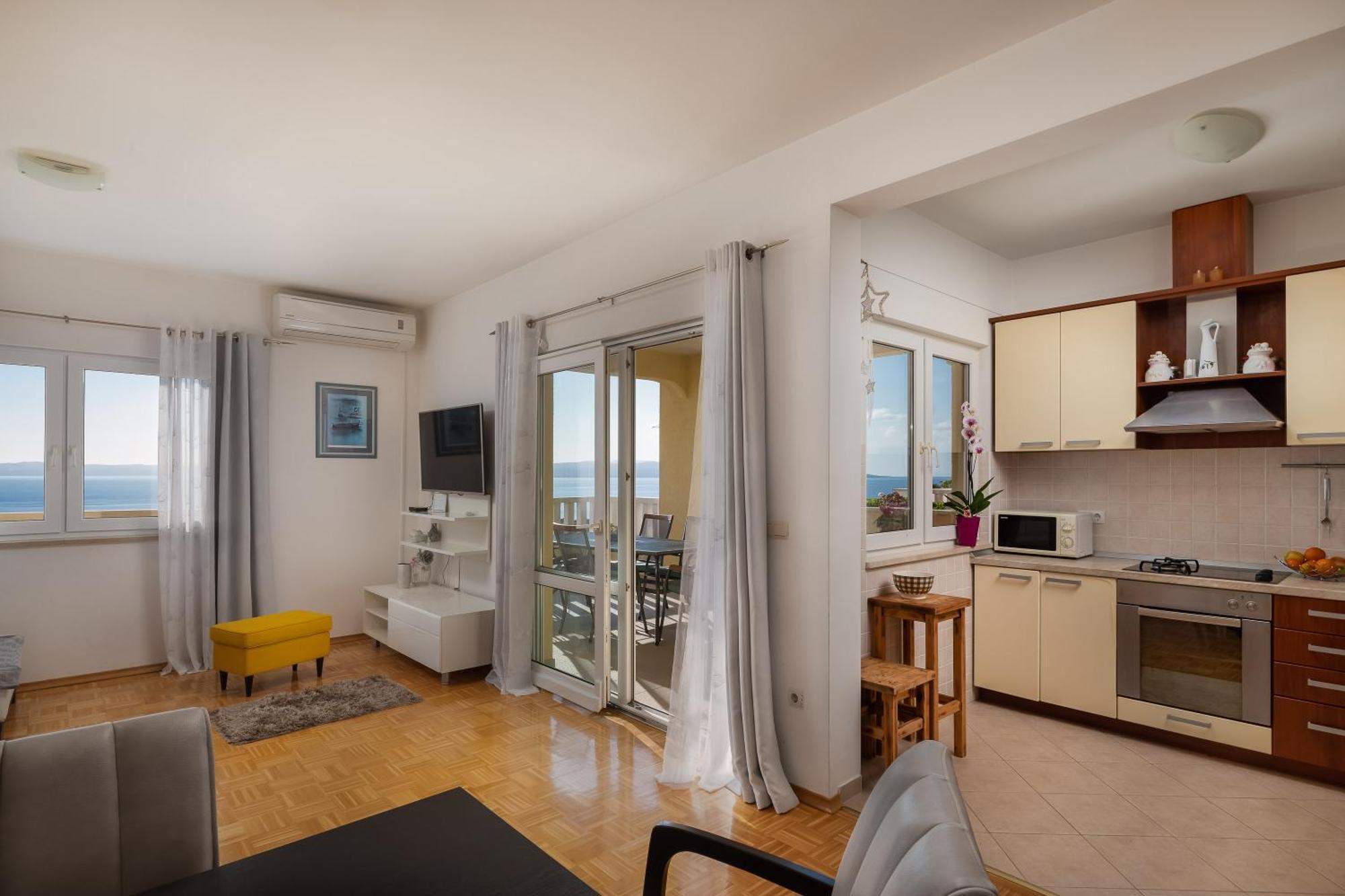 Xxl Family Penthouse Apartment Makarska Room photo